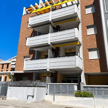 Vasto Holiday شقة
